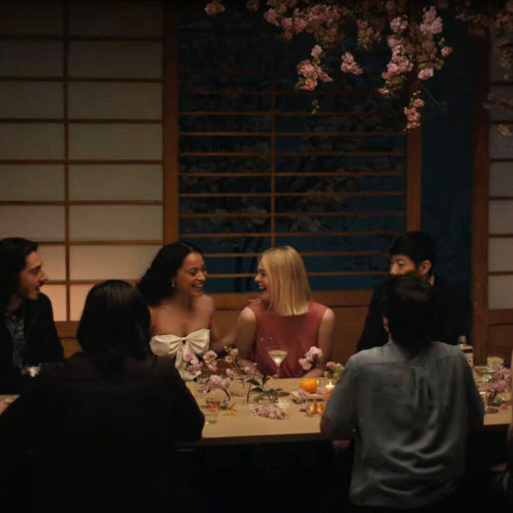 Fonte immagine Discover Roku Gin with Elle Fanning _ The House of Suntory on YouTube CC!